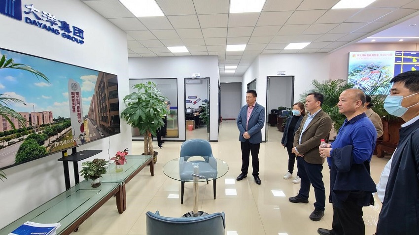 集团公司党委书记、董事长马华斌深入各基层单位调研