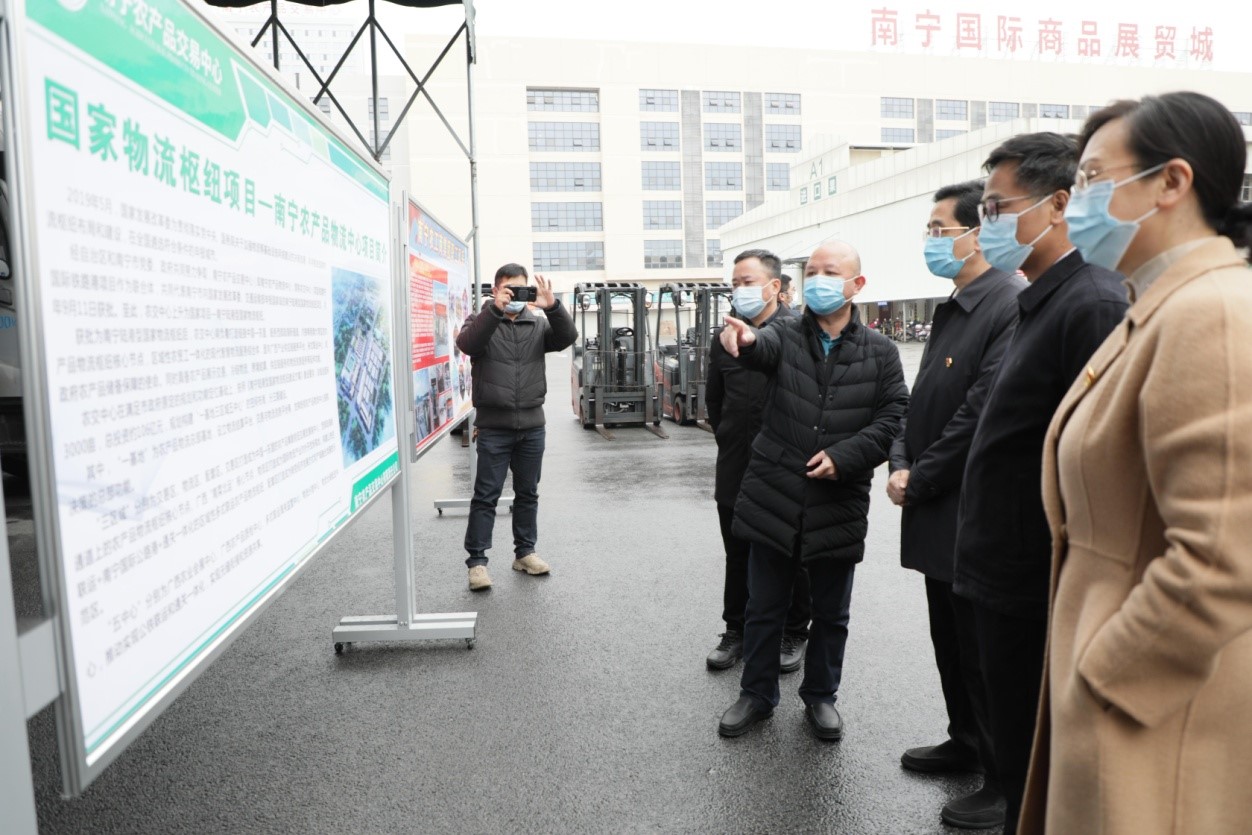 节前慰问送温暖、浓浓关怀暖人心——自治区总工会2022年元旦春节送温暖活动启动仪式在农交中心举行