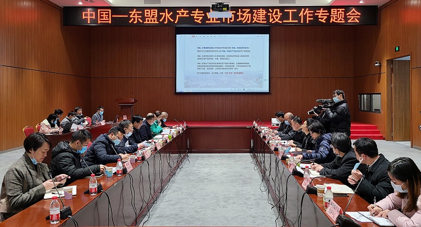 南宁经开区、南宁市农业农村局领导到南宁农工商集团南宁农产品交易中心调研指导
